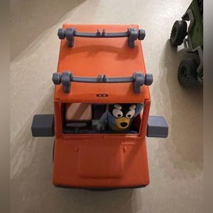 Bluey Heeler Jeep with dad figure